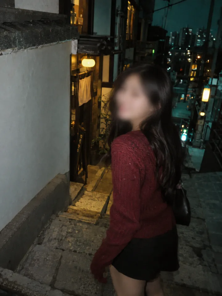 필라서연의 가상 프로필 흐림 이미지